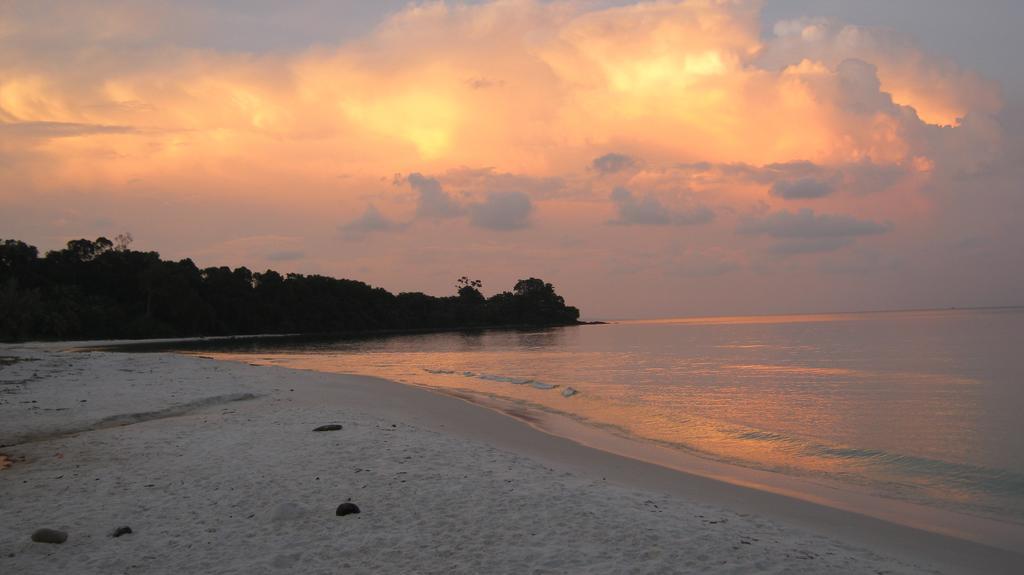 Coconutbeach Bungalows Derm Tkov Village Exteriör bild